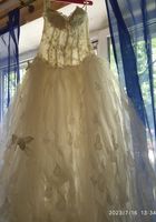 Весільна сукня в гарному стані... Оголошення Bazarok.ua