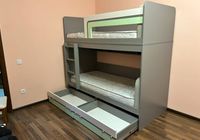 Продам двоповерхове ліжко з матрацами та шафа у дитячу... Оголошення Bazarok.ua