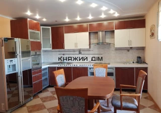 Квартира 4-кімн. оренда Киев, Святошинський р-н &ndash; 150 м&sup2;... Оголошення Bazarok.ua