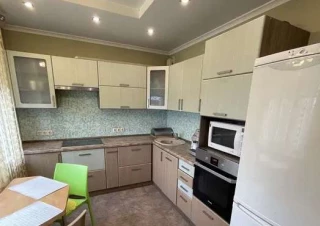 Квартира 3-кімн. оренда Киев, Голосеевский &ndash; 70 м&sup2;... Оголошення Bazarok.ua