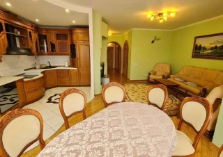 Квартира 3-кімн. оренда Киев, Оболонский &ndash; 125 м&sup2;... Оголошення Bazarok.ua