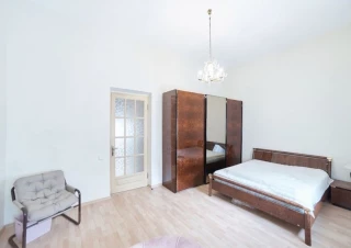Квартира 3-кімн. оренда Киев, Соломенский &ndash; 90 м&sup2;... Оголошення Bazarok.ua