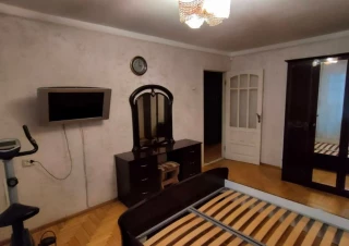 Квартира 3-кімн. продаж Киев, Голосеевский &ndash; 44 м&sup2;... Оголошення Bazarok.ua