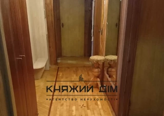 Квартира 3-кімн. продаж Киев, Голосіївський р-н &ndash; 45 м&sup2;... Оголошення Bazarok.ua